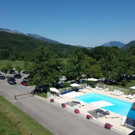 The Green Fee Close To The Golf Course And 5 Minutes From The Lake Giez Екстериор снимка