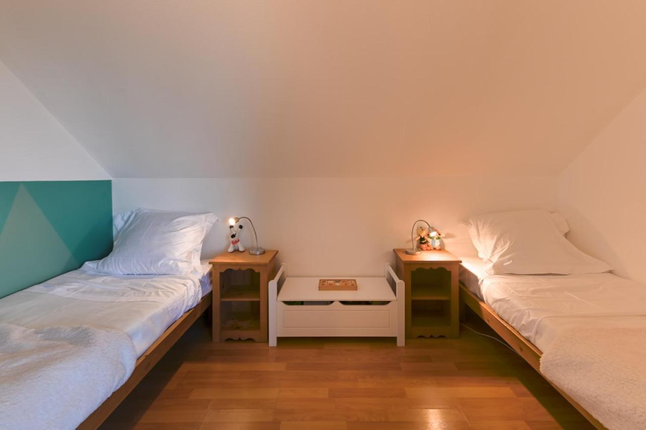 The Green Fee Close To The Golf Course And 5 Minutes From The Lake Giez Екстериор снимка